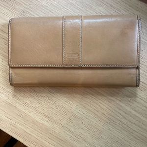 Coach Vintage Brown Leather Camel Colored Wallet